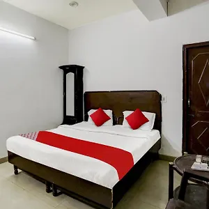 *** Hotel O Majestic India